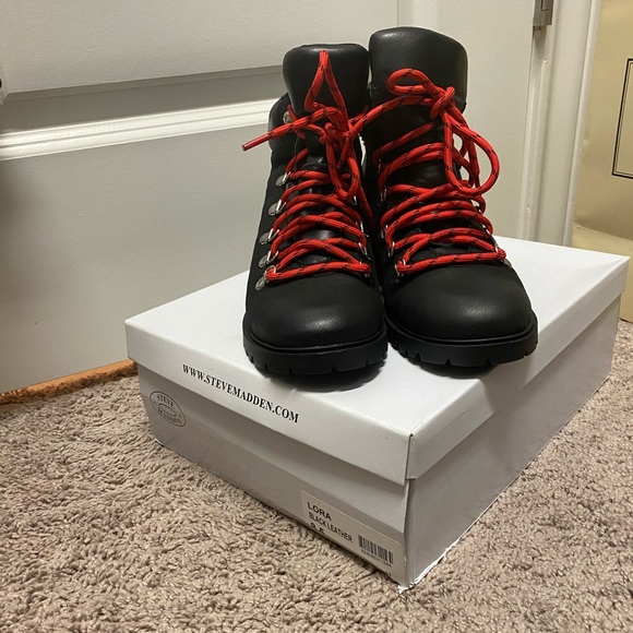 Black booties from Steve Madden - Picture 5 of 8